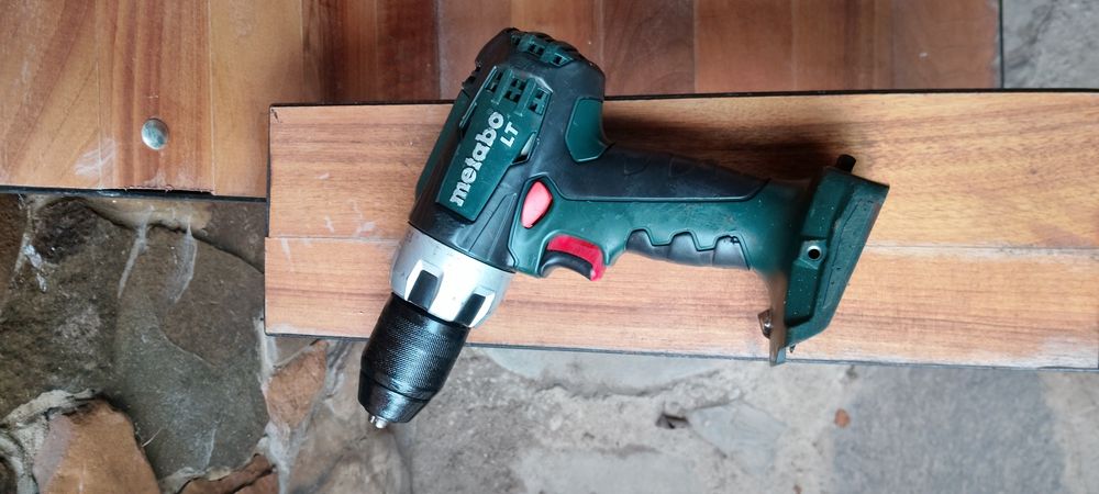 Аккумуляторный шуруповерт Metabo BS 18 LT