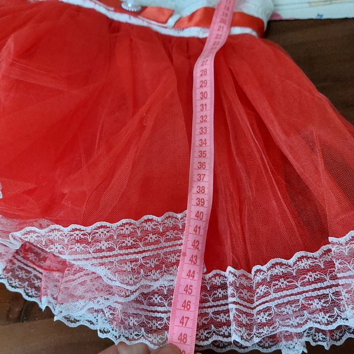 Святкова сукня для дівчинки на рік