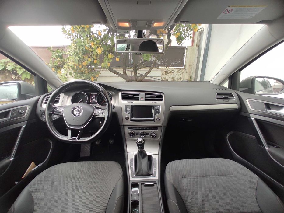 Vendo Volkswagen Golf 7 Variant 1.6 TDI Comfortline