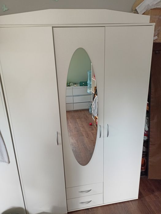 Szafa z lustrem 127 cm  szerokośći 200 wyskoci