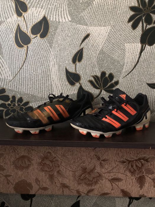 Футбольні бутси р.41