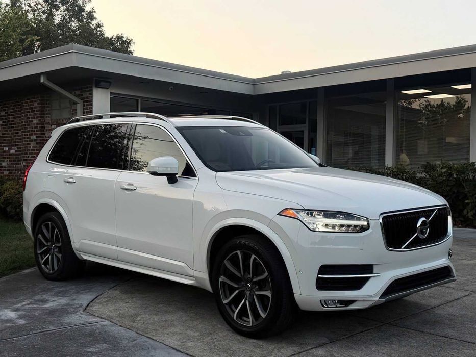 Volvo XC90      2018