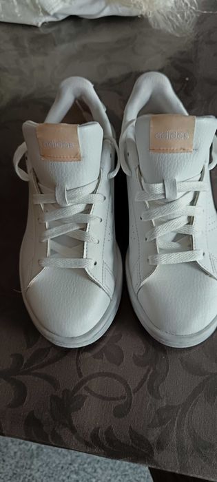 Ténis adidas, muito bons