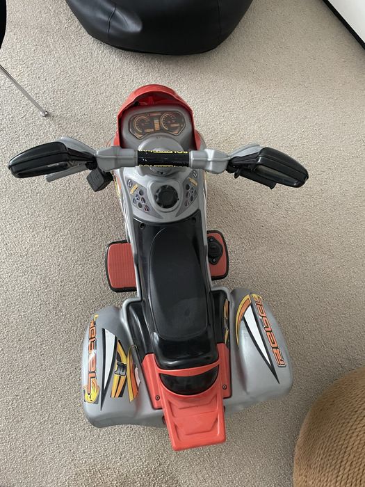 Mota a bateria para criancas