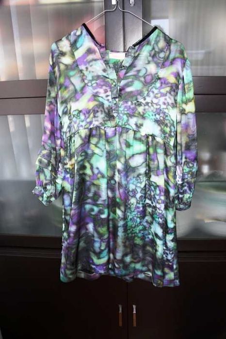 Vestido acetinado esverdeado e roxo ATTO T. M