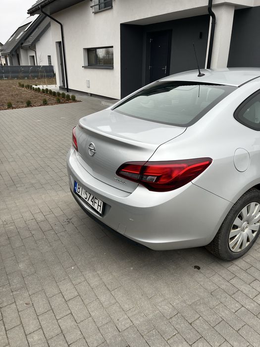 Opel Astra J 2017 na sprzedaż