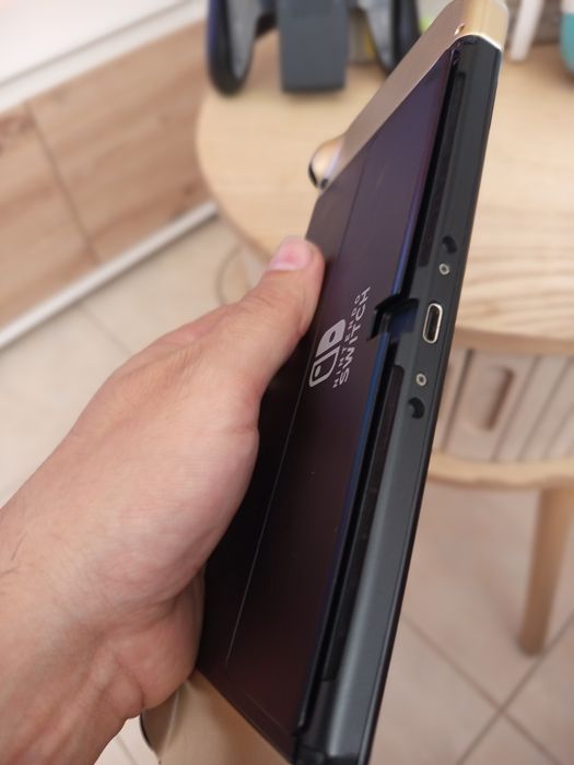 Nintendo Switch Oled com case transporte