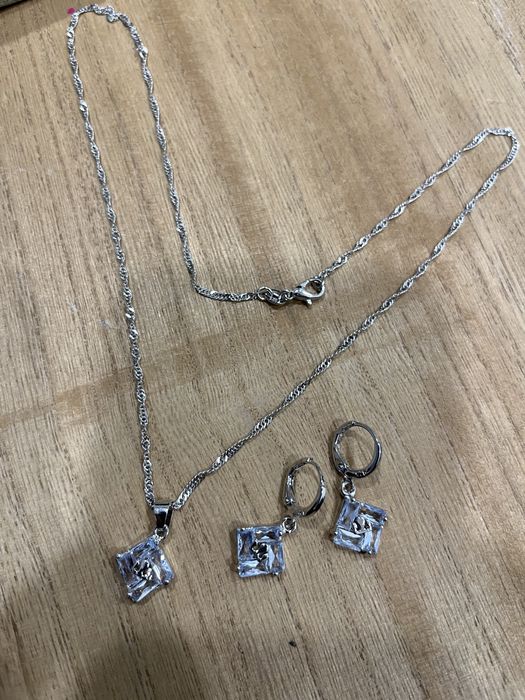 Conjuntos em prata com oferta da caixa