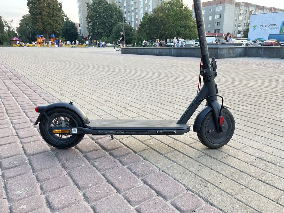 Самокат Xiaomi Electric Scooter 4