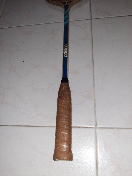 Raquete Adidas antiga vintage