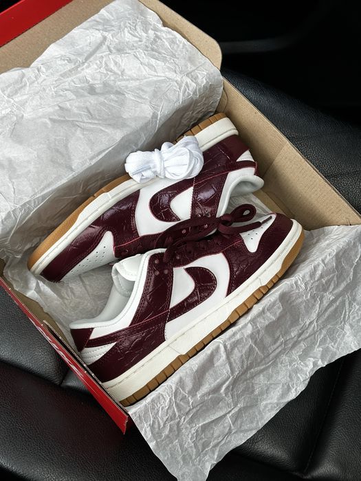 Nike SB Dunk Low Burgundy Croc жіночі кросівки найк сб данк бордові