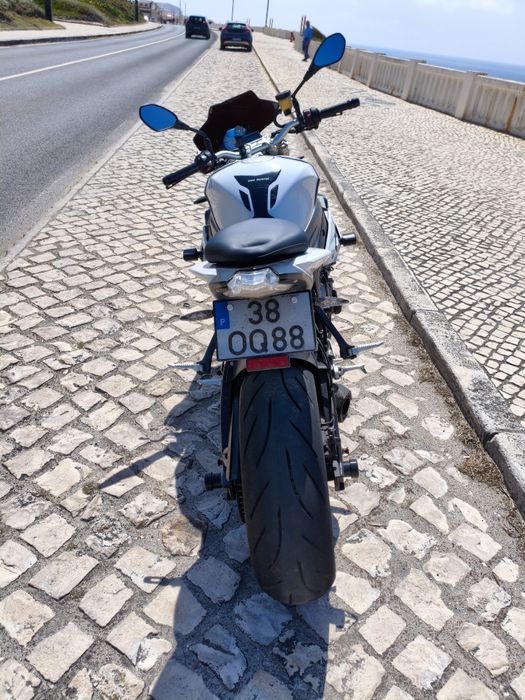 Vendo BMW S 1000 R.