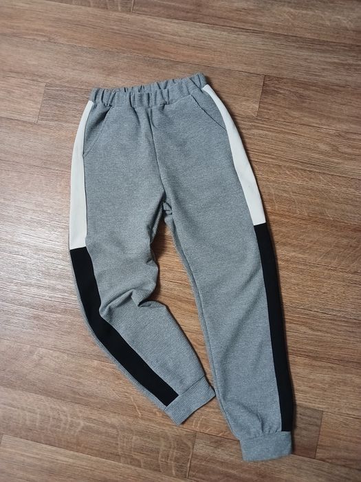 Спортивний костюм худі та штани 128-134,