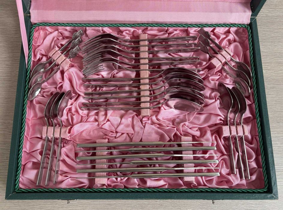 Komplet sztućców Gerlach w kasecie z czasów PRL