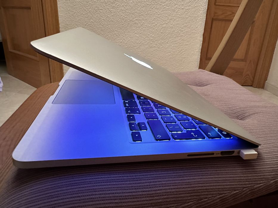 Macbook Pro 13” i5 8gb64730104681729124