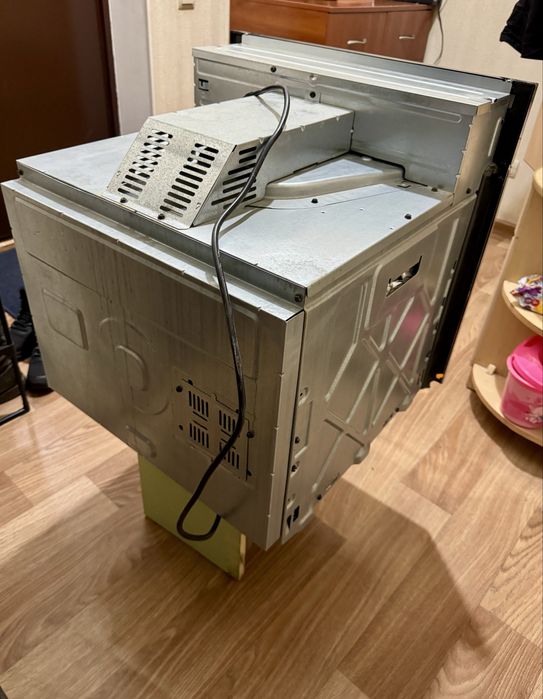 Whirpool AKP 460/NB отличное состояние