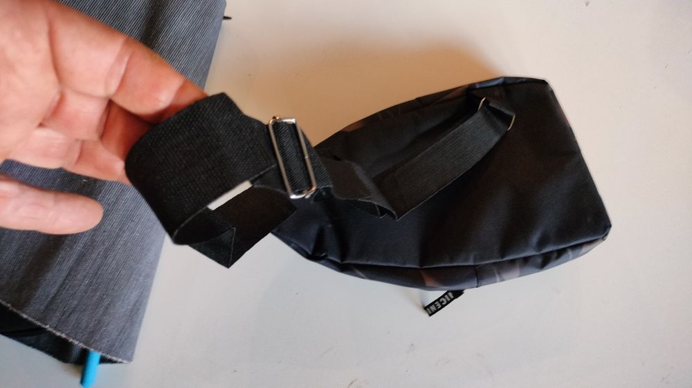 Torba męska przez ramię na klatkę piersiową wodoodporna