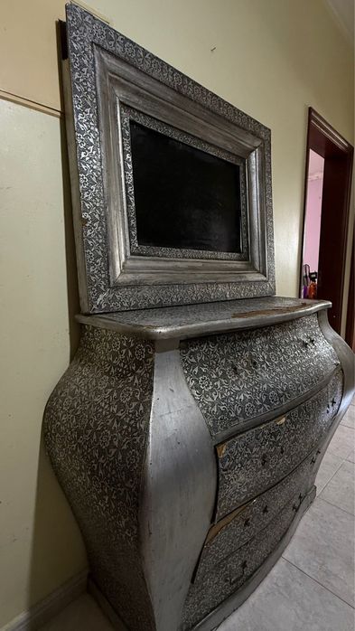 Movel em madeira para restauro