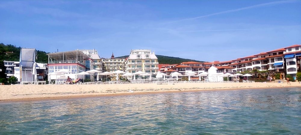 Болгарія.Море.Пляжний відпочинок.  Апартаменти  на 1-й лінії