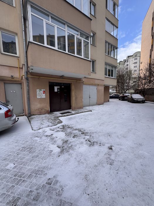 Продам 3-х кімнатну квартиру .,Хіміків 7 (96 кв. м.)