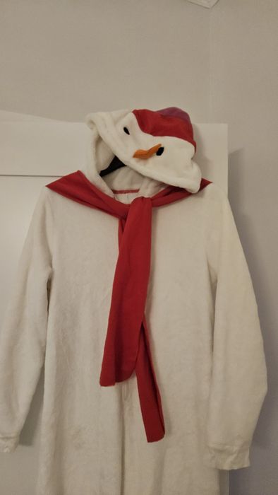 Piżama jednoczęściowa bałwan rozmiar 42 strój