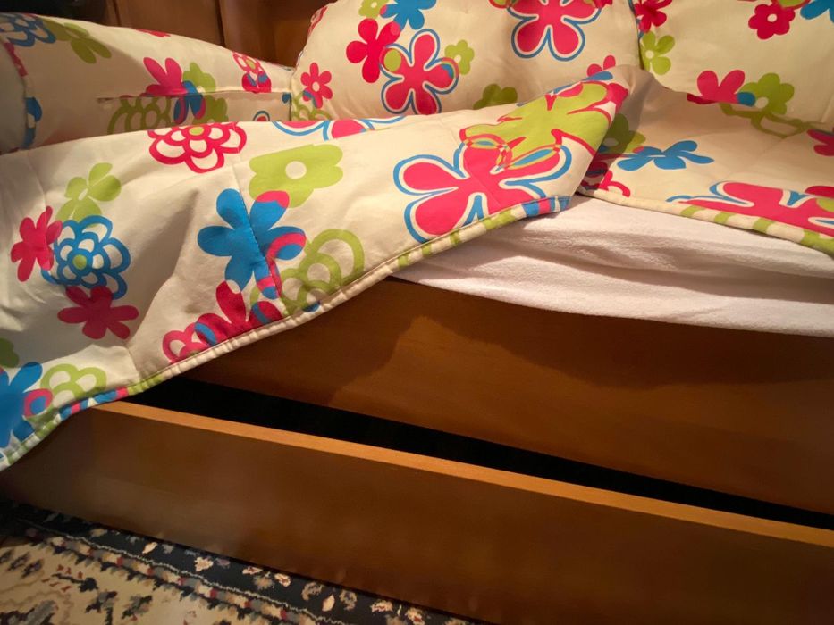 Cama estudio com estrado e colchão