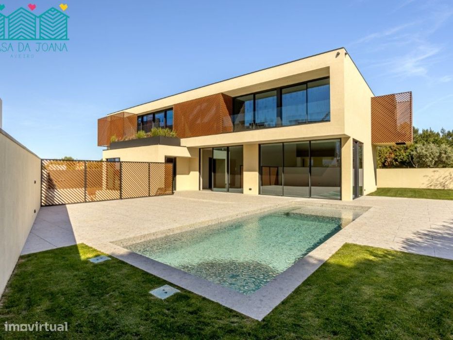 Moradia T5+1 com Piscina em Cascais