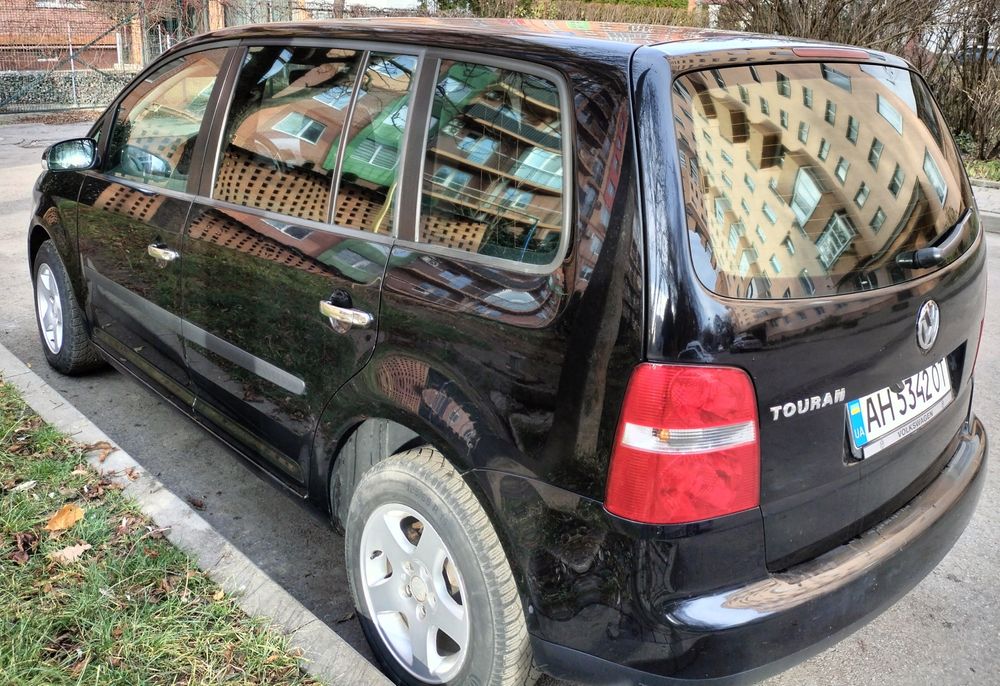 Volkswagen  Touran 1.6mpi