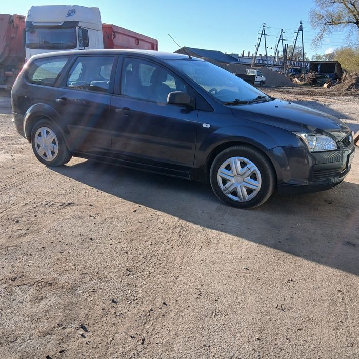 Ford Focus 1.8tdci hak klima