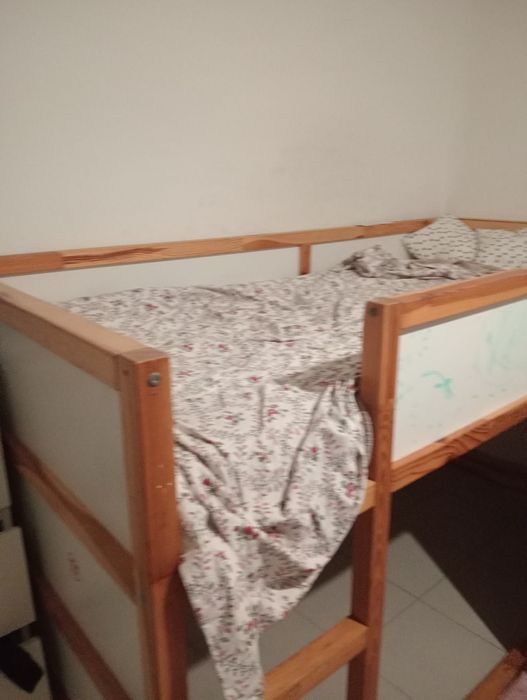 2 Camas de corpo e meio para crianças