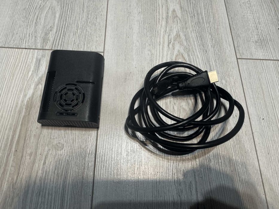 Raspberry Pi 4 model B 4GB z kartą pamięci 64GB