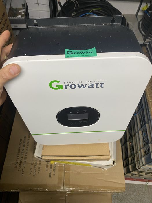 Inversor Growatt SPF 3000TL HVM-24 Off-Grid c/ carregador