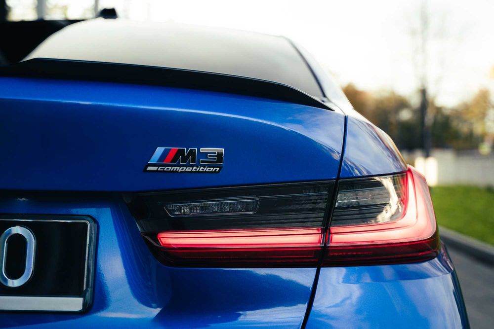 Wynajem BMW M3 Competition LCI - wypożyczalnia samochodów