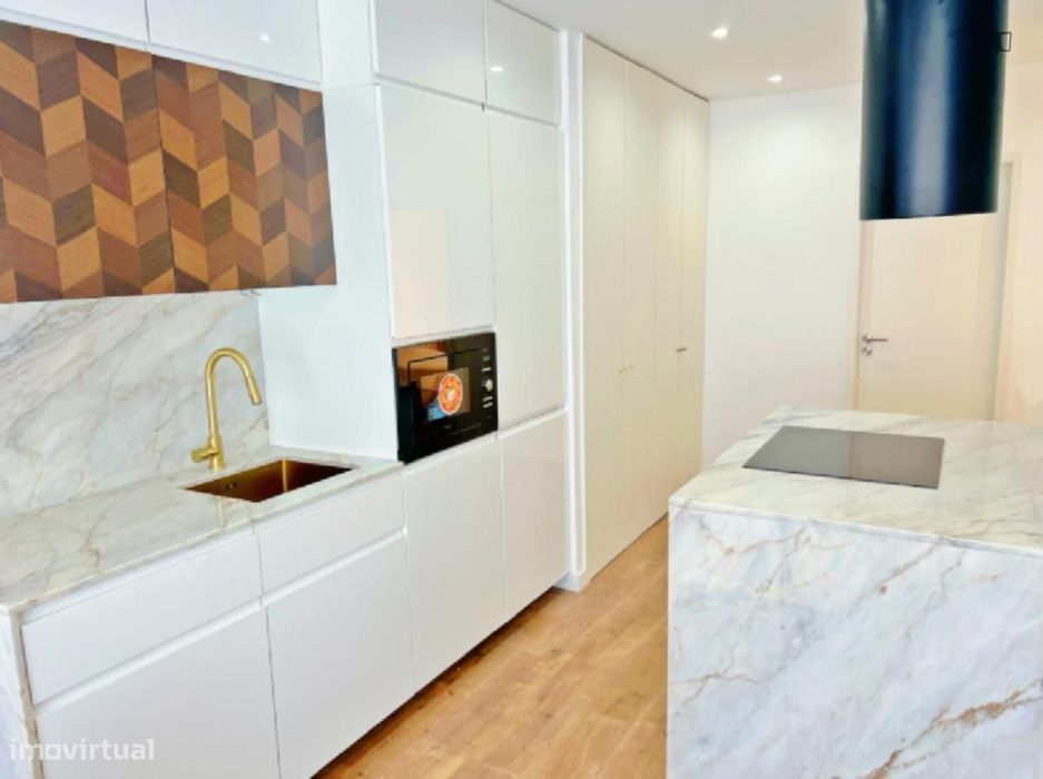 Apartamento com 2 quartos - localizado em Paranhos Porto