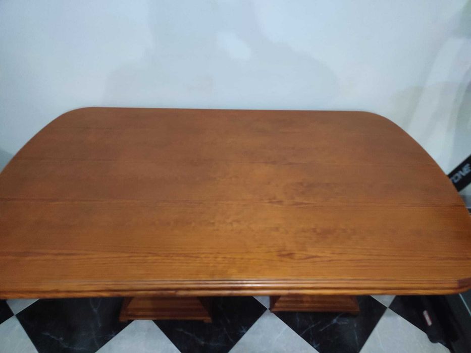 Mesa em madeira (como nova)