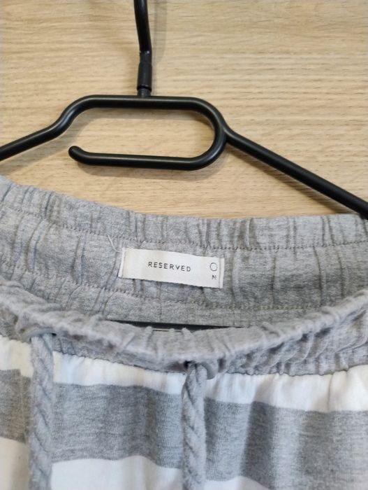Spódnica marki Reserved