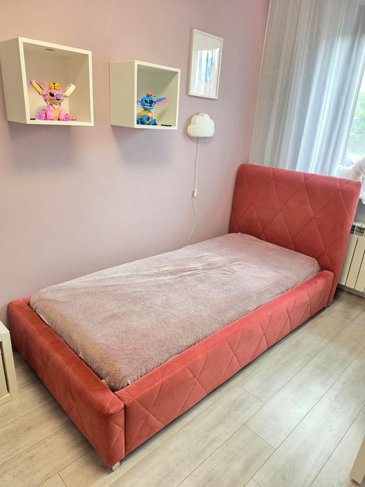 Łóżko tapicerowane