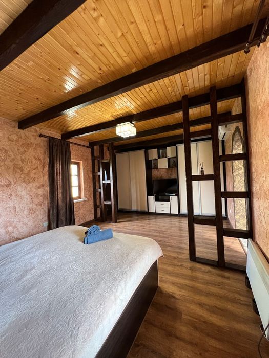 Продається дачно - туристичний комплекс  в с.Велика Слобідка( Хмельн.