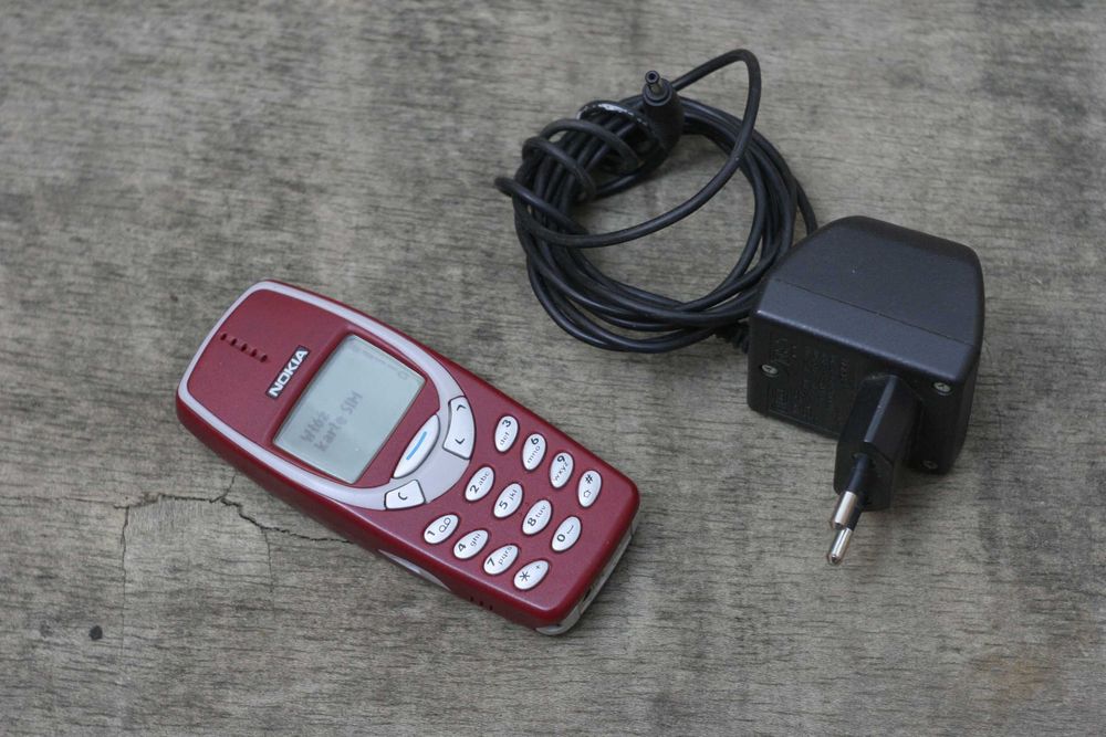 jak nowa NOKIA 3310 z oryginalną ładowarką oryginalna bateria Li-Ion