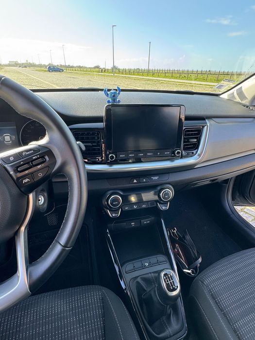 KIA Stonic 1.0 T-GDI Drive Garantia Fábrica Nacional 1 Dono 42.000km
