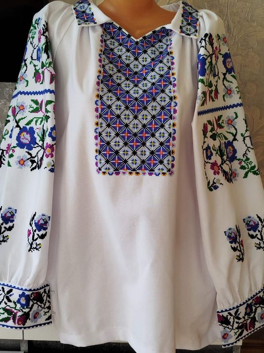 Буковинська вишиванка , ручна робота .