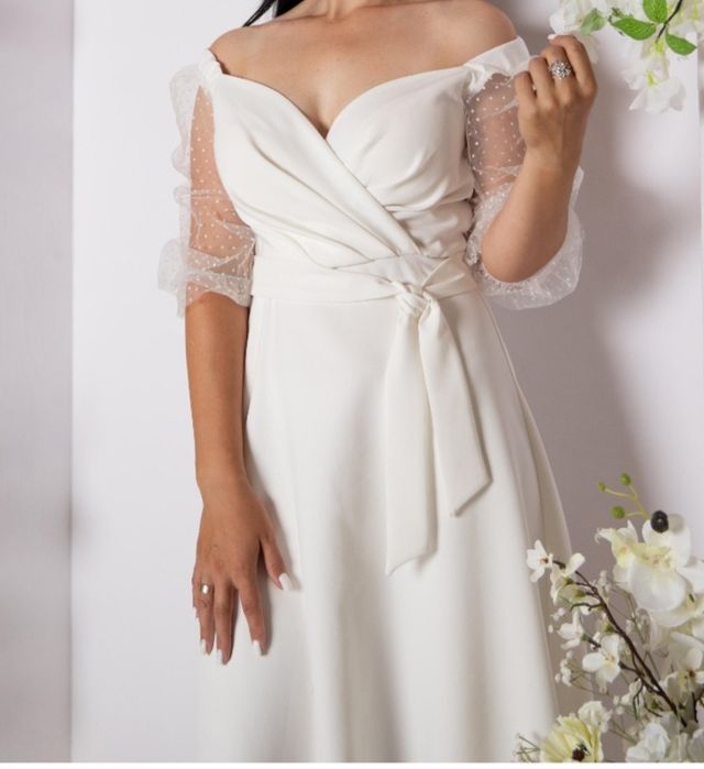 Продам гарну білу сукню