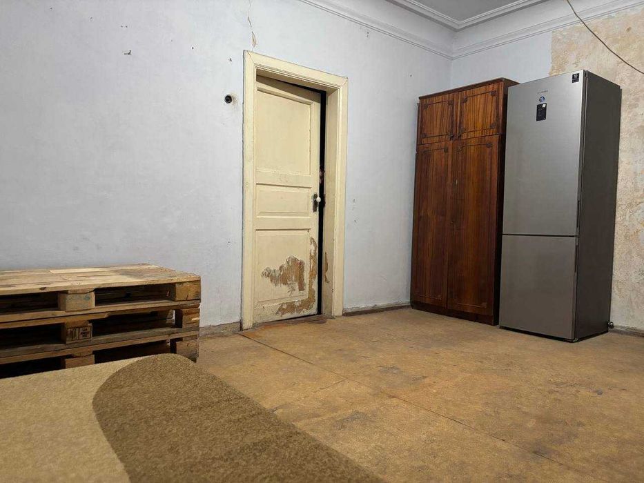 Продається 2 кімнатна квартира р -н Черьомушки без ремонта