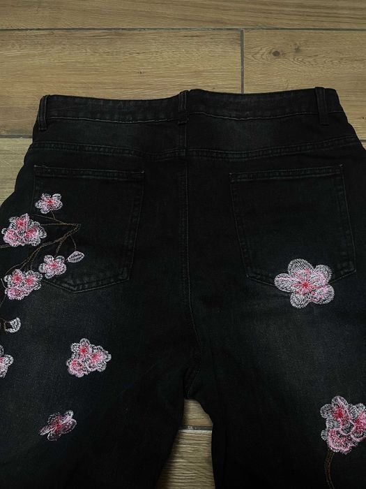 Black Sakura Embroidered Wide Leg Jeans L