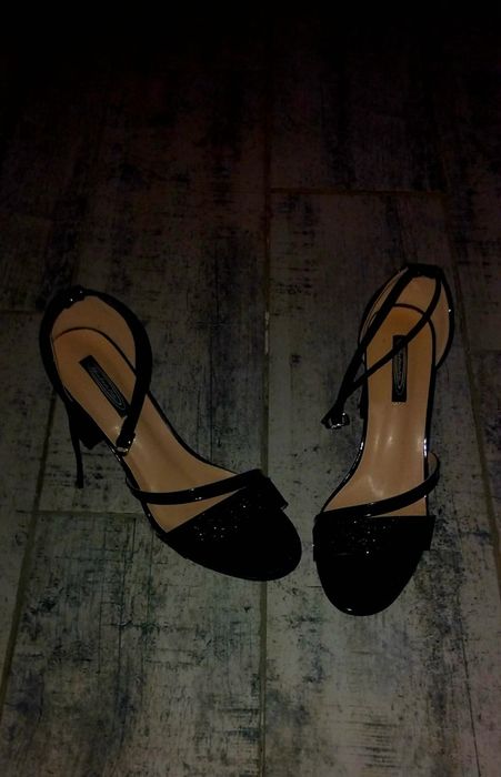 Buty obcas. Born2be
