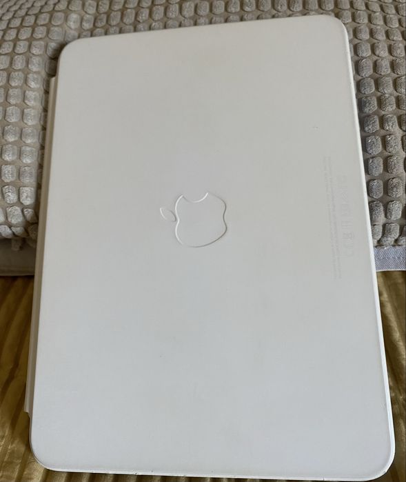 Ipad 10 geracão 64GB + Magic keyboard Folio