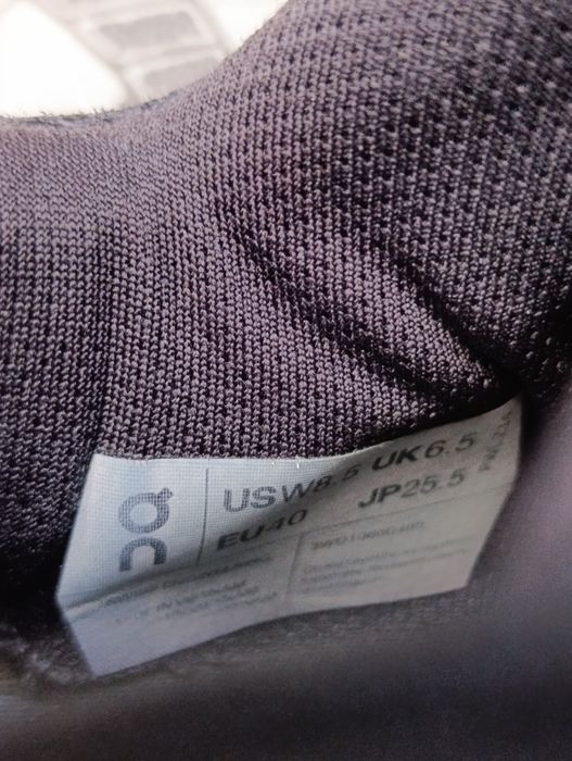 QC on cloud 38p. Жіночі кросівки.