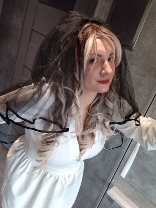 Czarny welon gotycki