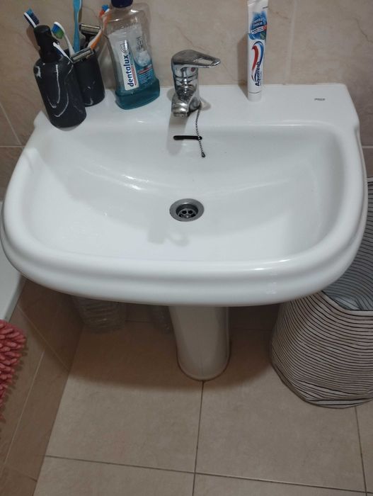 Lavatórios , bidés, e armários cozinha