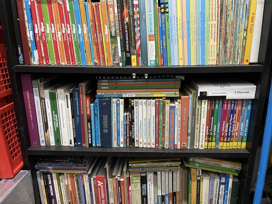 Vários livros infantis